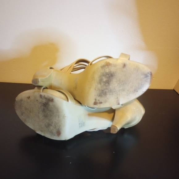 Style & Co gold heels size 6.5m - Picture 5 of 6